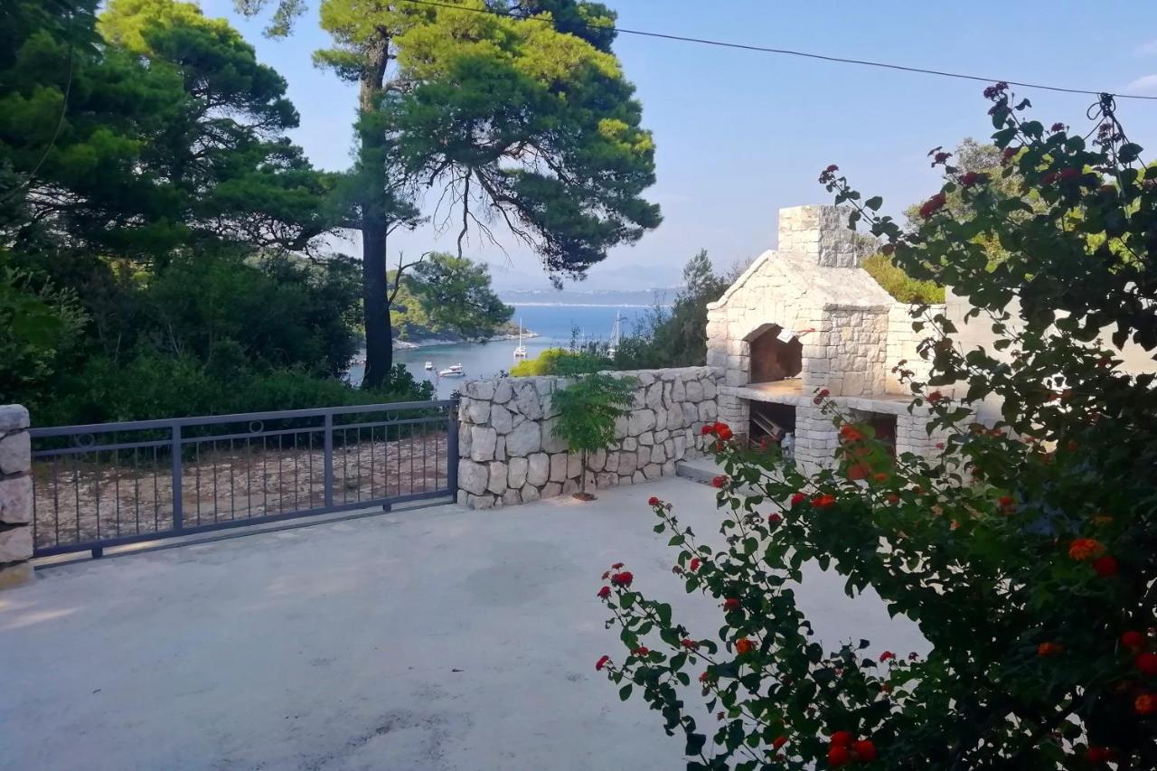 Apartments By The Sea Cove Saplunara, Mljet - 4896 Maranovići Buitenkant foto